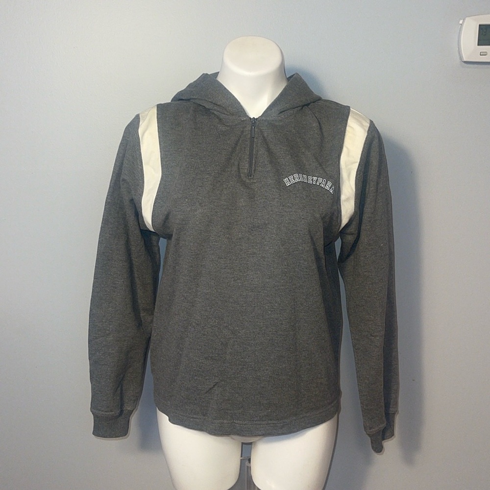 Jansport women’s 1/4 zip hoodie Medium with Hersheypark logo. Gray & white